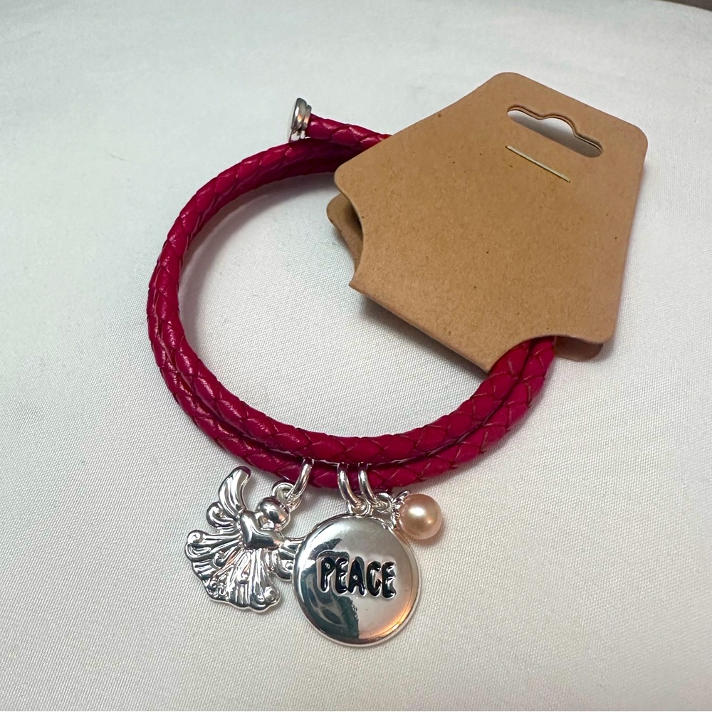Vantel Pearls Peace Leather Wrap Bracelet